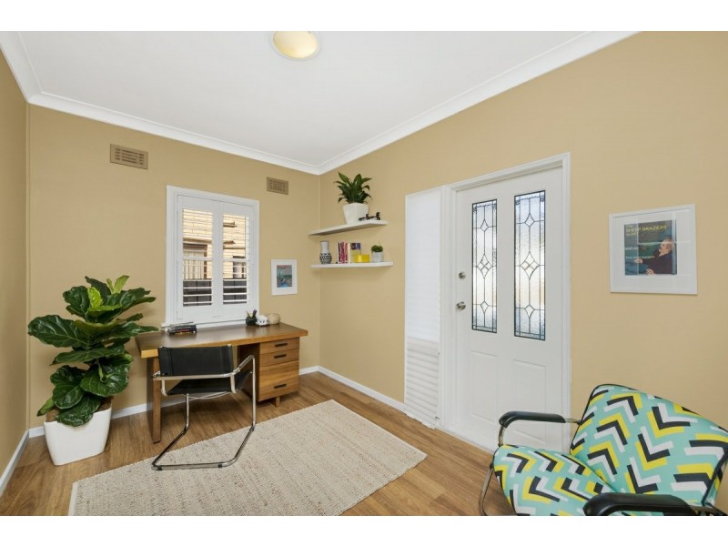 42 Fergus Road, Queanbeyan NSW 2620