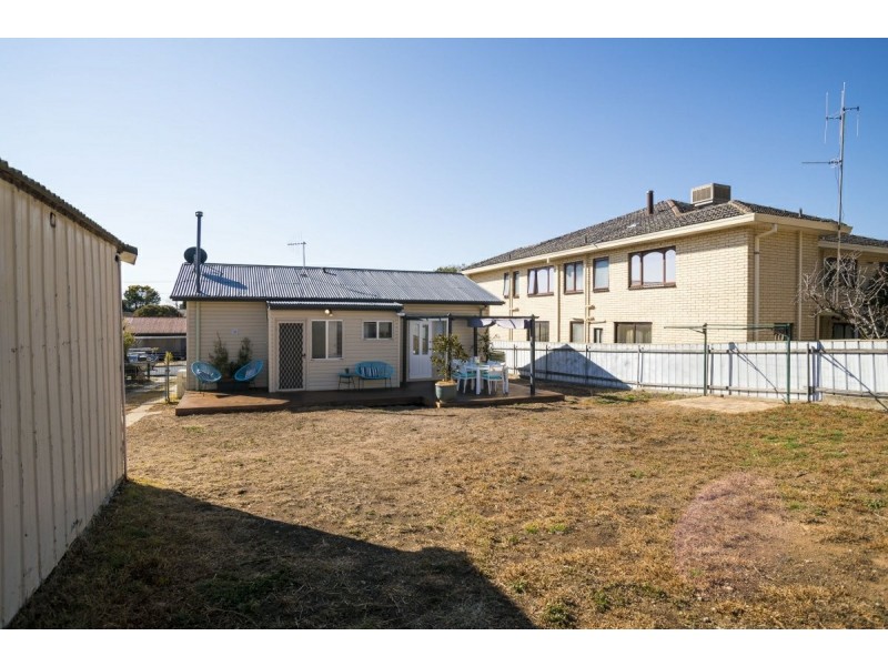42 Fergus Road, Queanbeyan NSW 2620