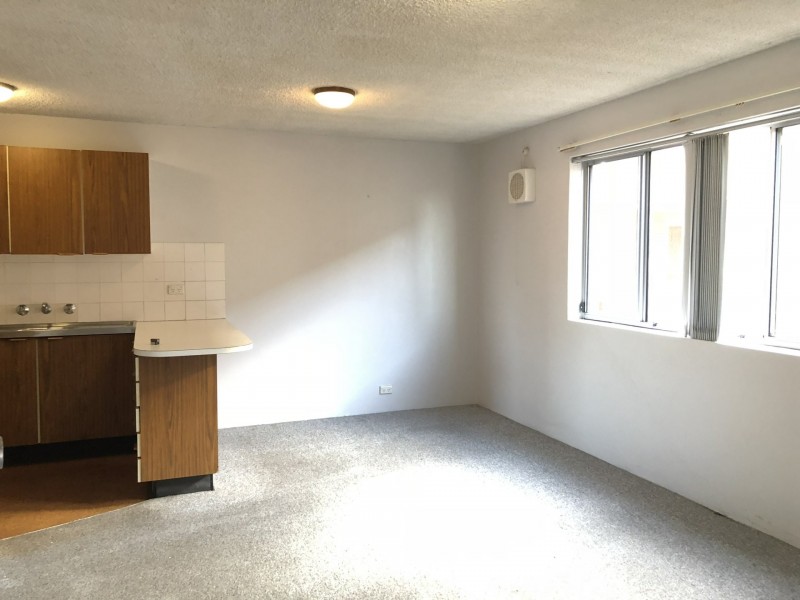 11/70 Uriarra Road, Queanbeyan NSW 2620