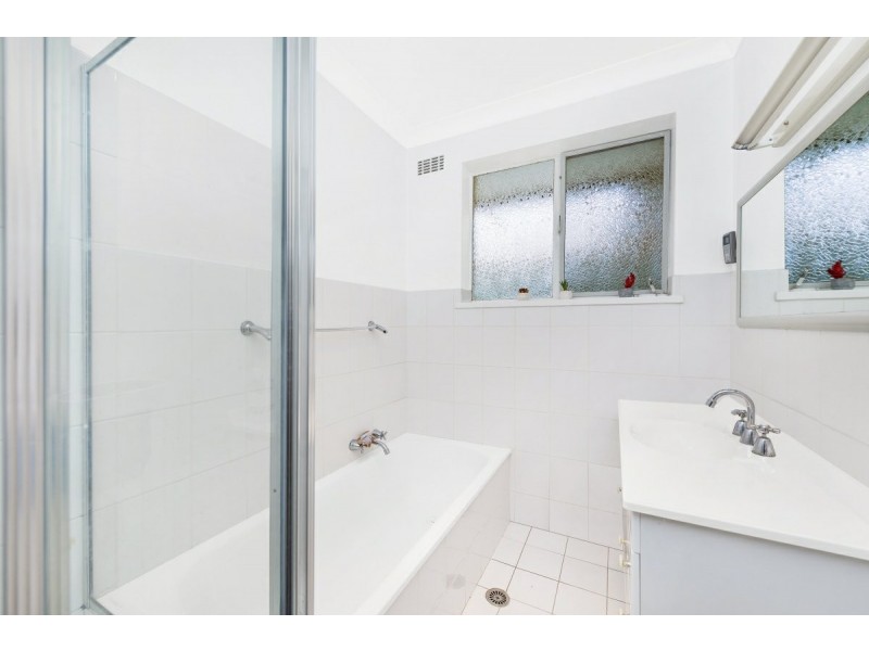 14 Elizabeth Crescent, Queanbeyan NSW 2620