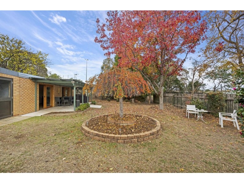 14 Elizabeth Crescent, Queanbeyan NSW 2620