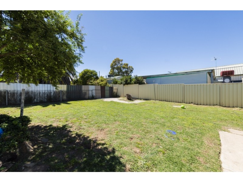 32 Mulloon Street, Queanbeyan NSW 2620