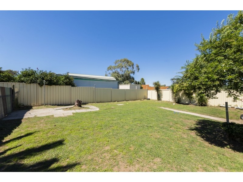 32 Mulloon Street, Queanbeyan NSW 2620