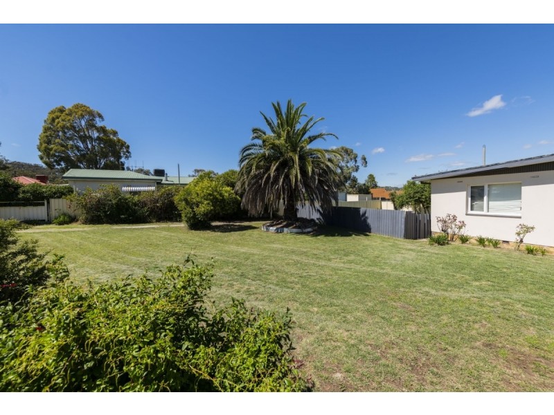 32 Mulloon Street, Queanbeyan NSW 2620
