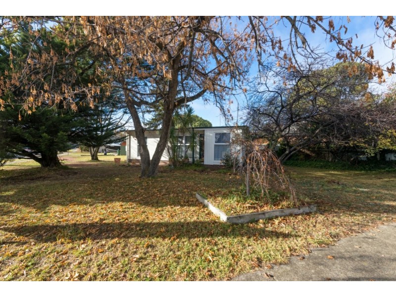1 Dane Street, Queanbeyan NSW 2620