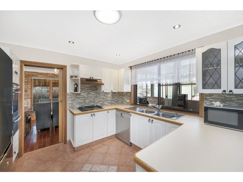 5 McInnes Place, Queanbeyan NSW 2620