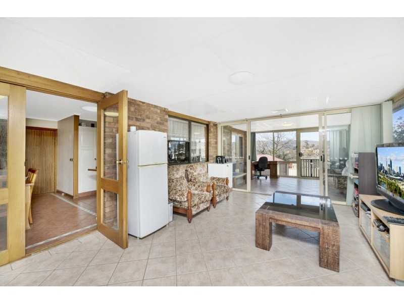 5 McInnes Place, Queanbeyan NSW 2620