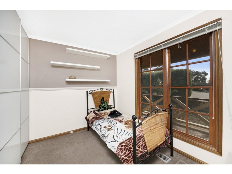 5 McInnes Place, Queanbeyan NSW 2620