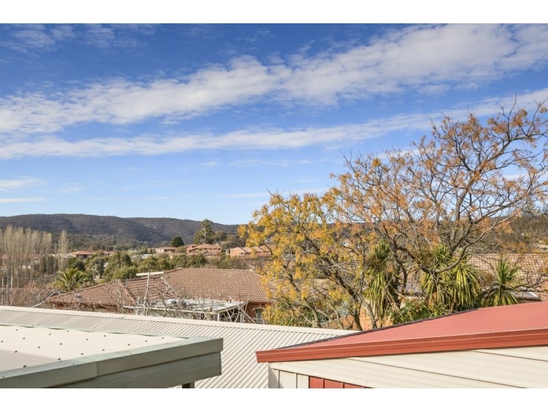 5 McInnes Place, Queanbeyan NSW 2620