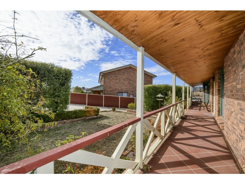 5 McInnes Place, Queanbeyan NSW 2620