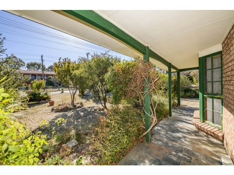 18 Graham Place, Queanbeyan NSW 2620