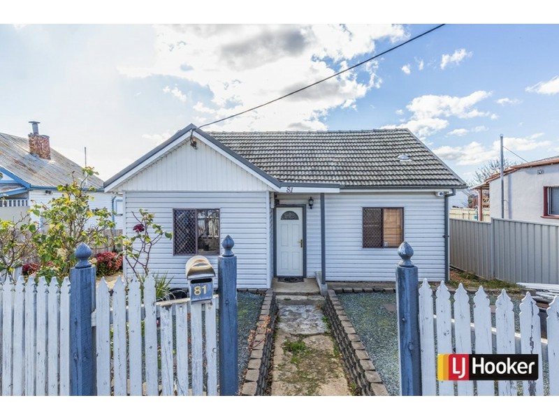 81 Uriarra Road, Queanbeyan NSW 2620