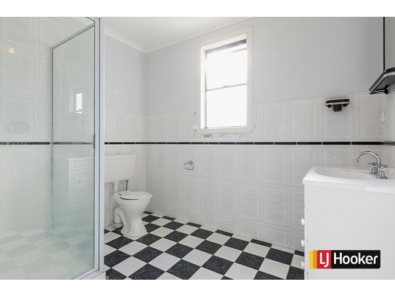 81 Uriarra Road, Queanbeyan NSW 2620