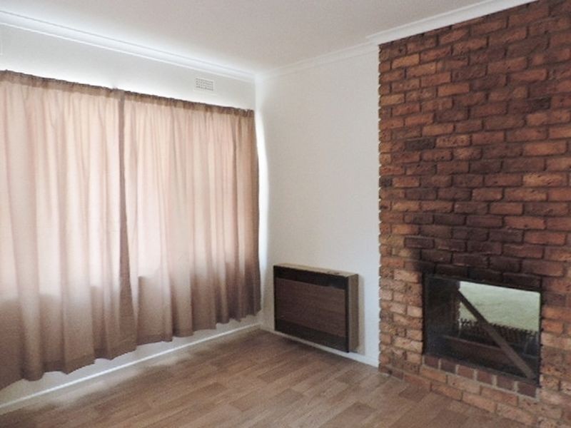 18 Uriarra Road, Queanbeyan NSW 2620