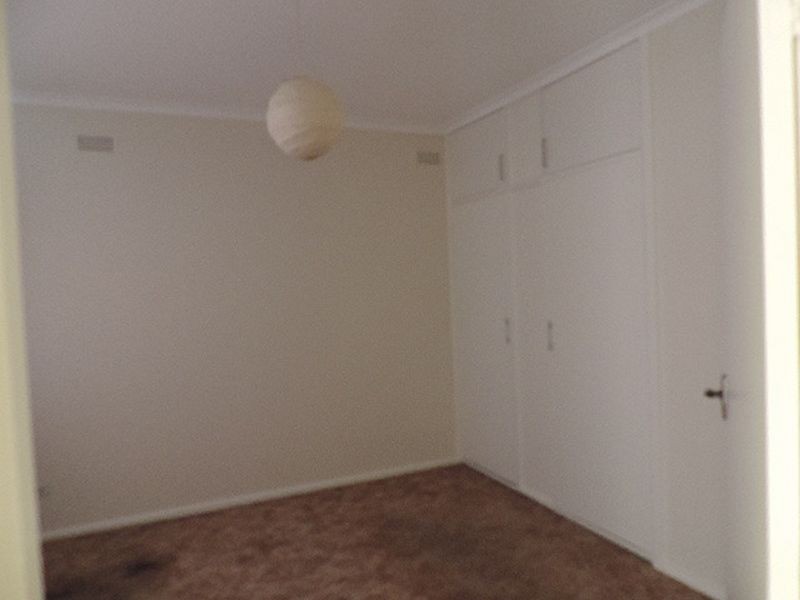 18 Uriarra Road, Queanbeyan NSW 2620