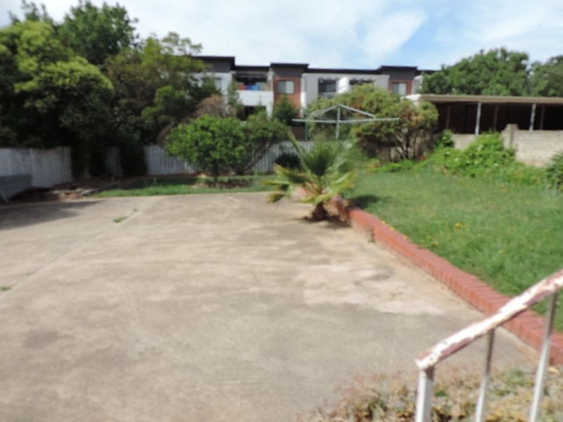 18 Uriarra Road, Queanbeyan NSW 2620