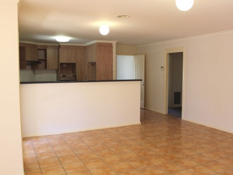 43 Rosewood Glen, Jerrabomberra NSW 2619