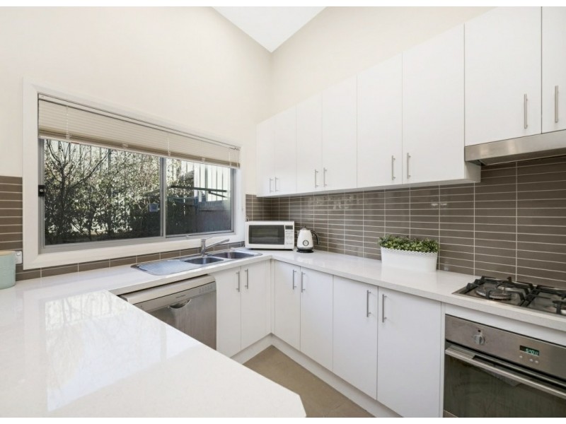 9/2-4 Cassidy Street, Queanbeyan NSW 2620