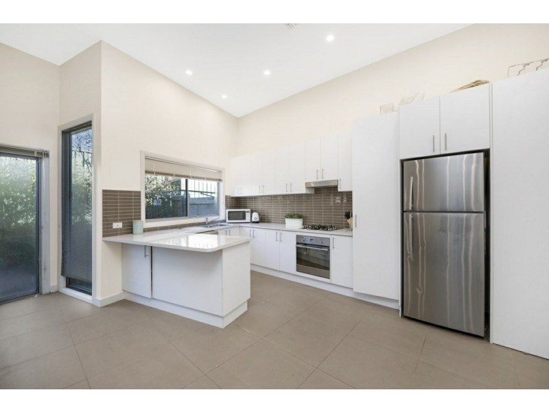 9/2-4 Cassidy Street, Queanbeyan NSW 2620