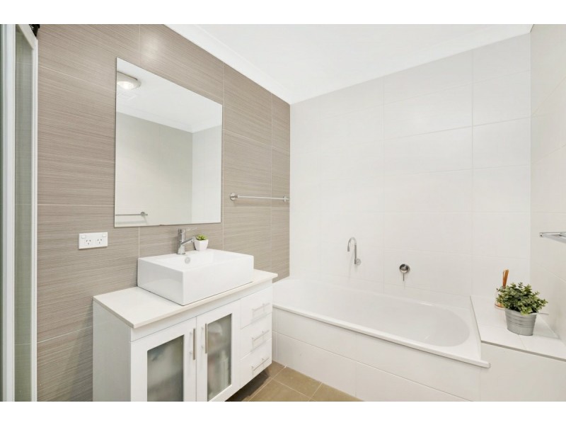 9/2-4 Cassidy Street, Queanbeyan NSW 2620