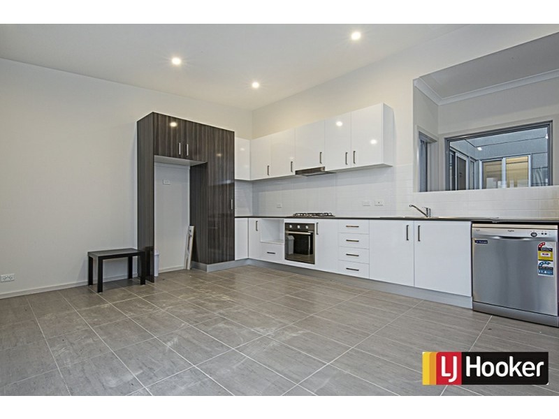 15 Lovegrove Walk, Googong NSW 2620