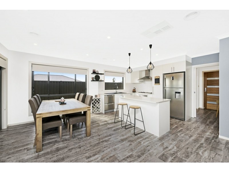 38 Daisy Loop, Googong NSW 2620