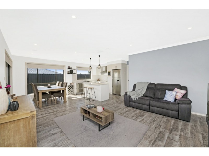 38 Daisy Loop, Googong NSW 2620