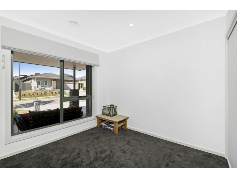 38 Daisy Loop, Googong NSW 2620