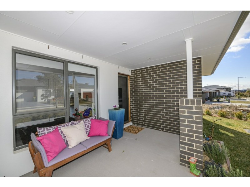 38 Daisy Loop, Googong NSW 2620