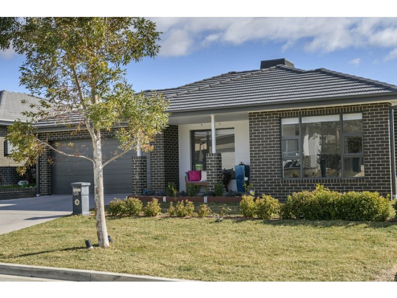 38 Daisy Loop, Googong NSW 2620