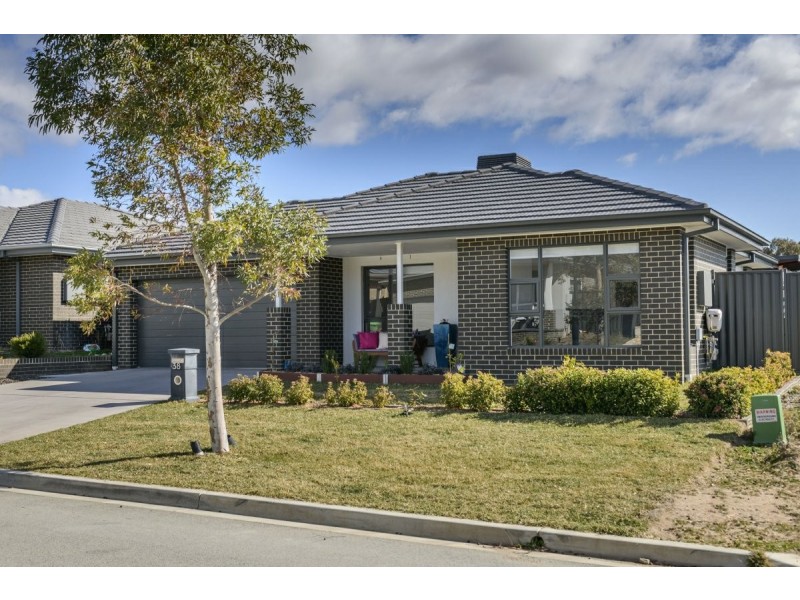 38 Daisy Loop, Googong NSW 2620