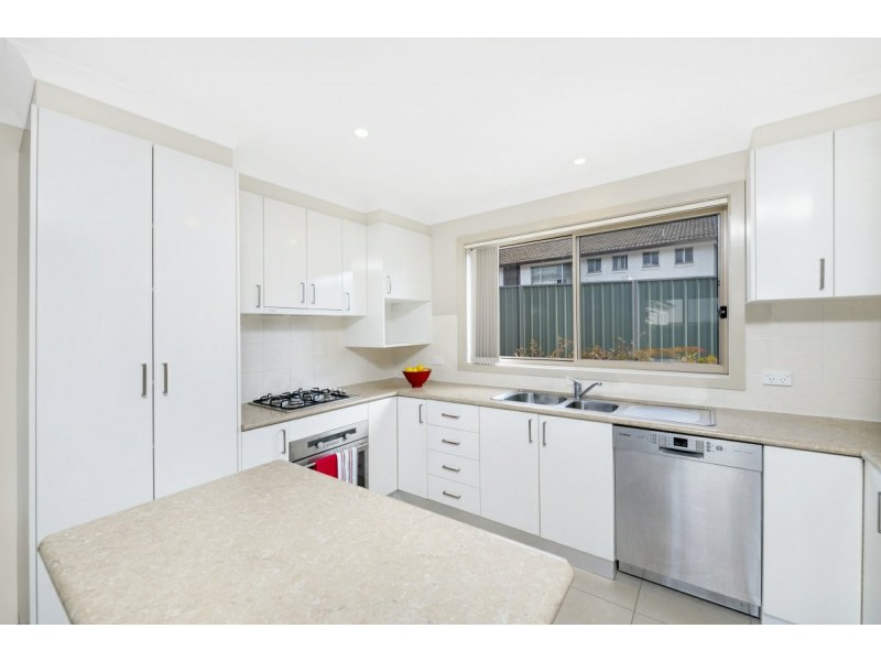 2/11 Adams Street, Queanbeyan NSW 2620