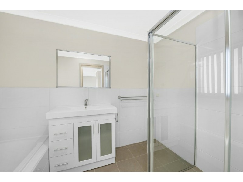 2/11 Adams Street, Queanbeyan NSW 2620