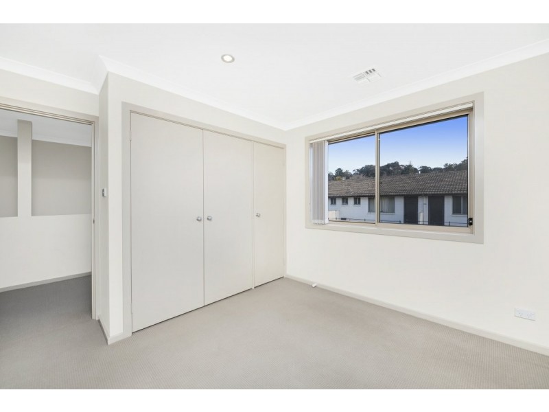 2/11 Adams Street, Queanbeyan NSW 2620