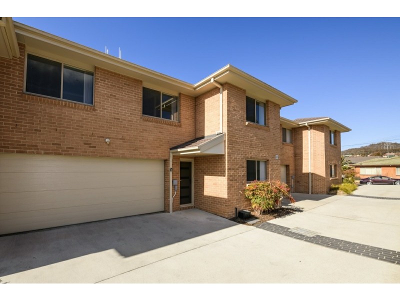 2/11 Adams Street, Queanbeyan NSW 2620