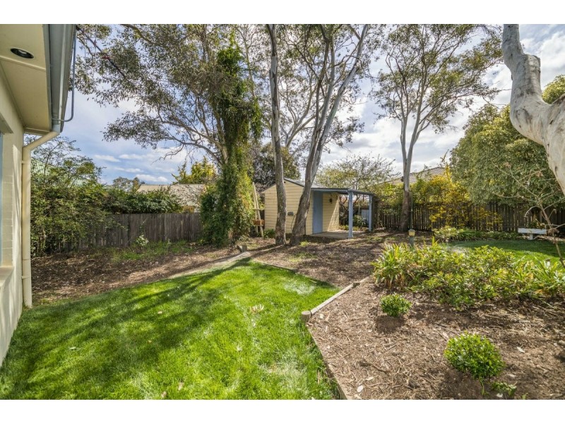 11 Halloran Drive, Jerrabomberra NSW 2619