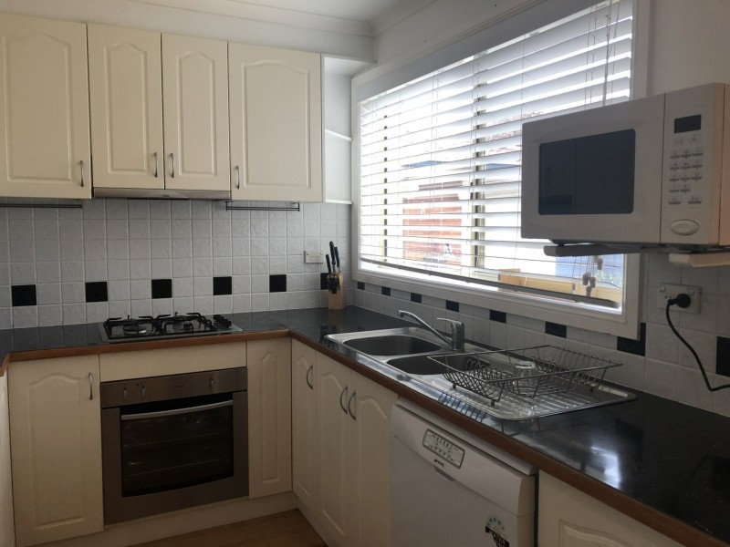 2/31 Ross Road, Queanbeyan NSW 2620