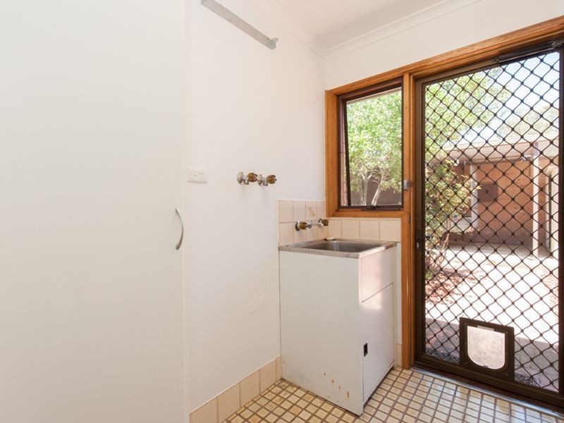 2/116 Henderson Road, Queanbeyan NSW 2620