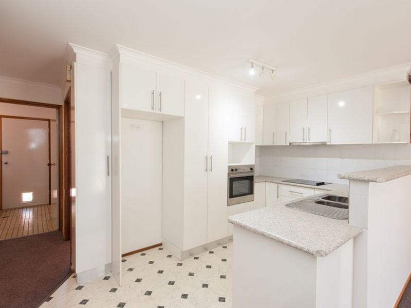 2/116 Henderson Road, Queanbeyan NSW 2620