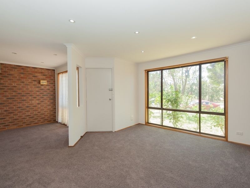 2/116 Henderson Road, Queanbeyan NSW 2620