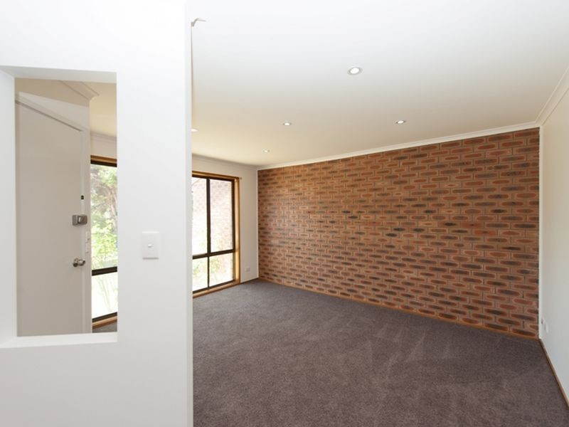 2/116 Henderson Road, Queanbeyan NSW 2620