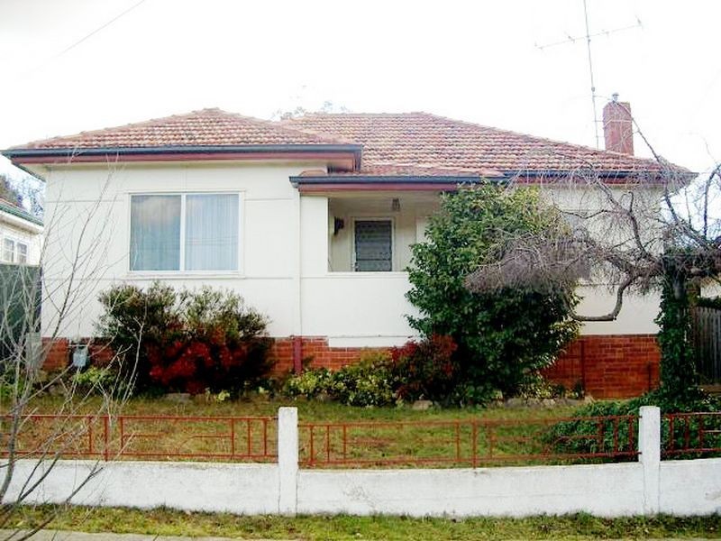 49 The Crescent, Queanbeyan NSW 2620