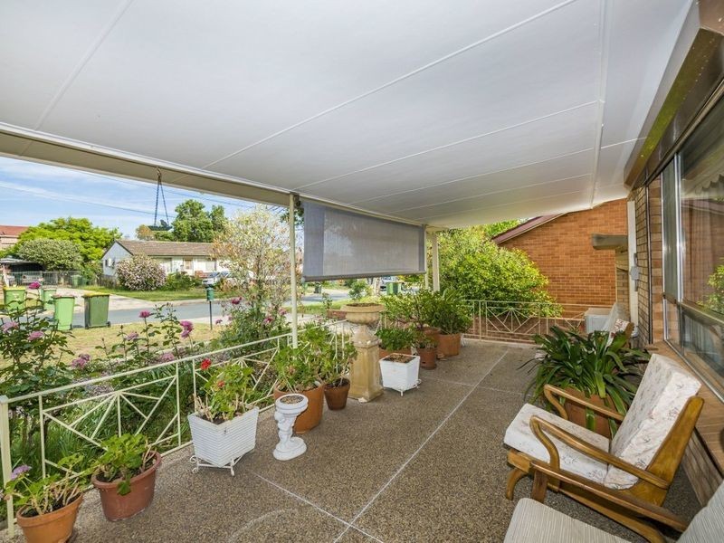 37 Christopher Crescent, Queanbeyan NSW 2620