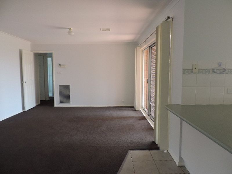 6 Wyena Court, Jerrabomberra NSW 2619