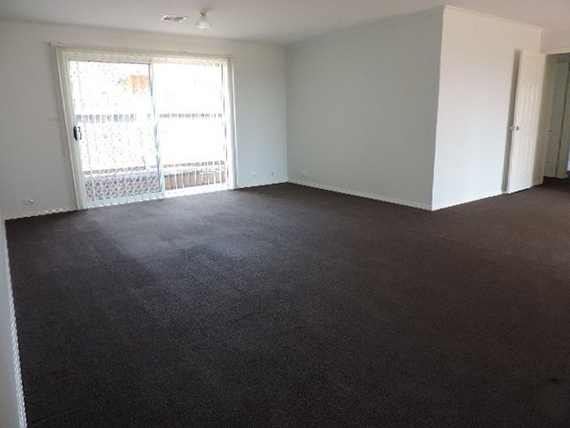 6 Wyena Court, Jerrabomberra NSW 2619