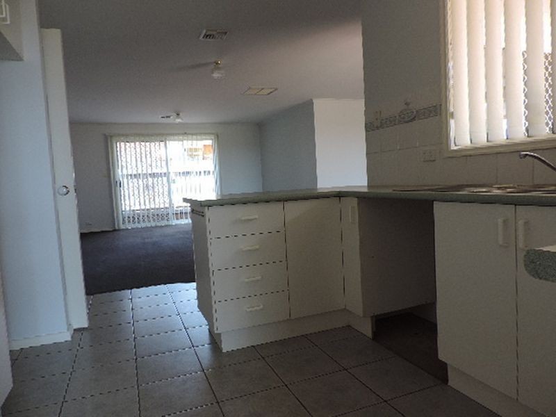 6 Wyena Court, Jerrabomberra NSW 2619