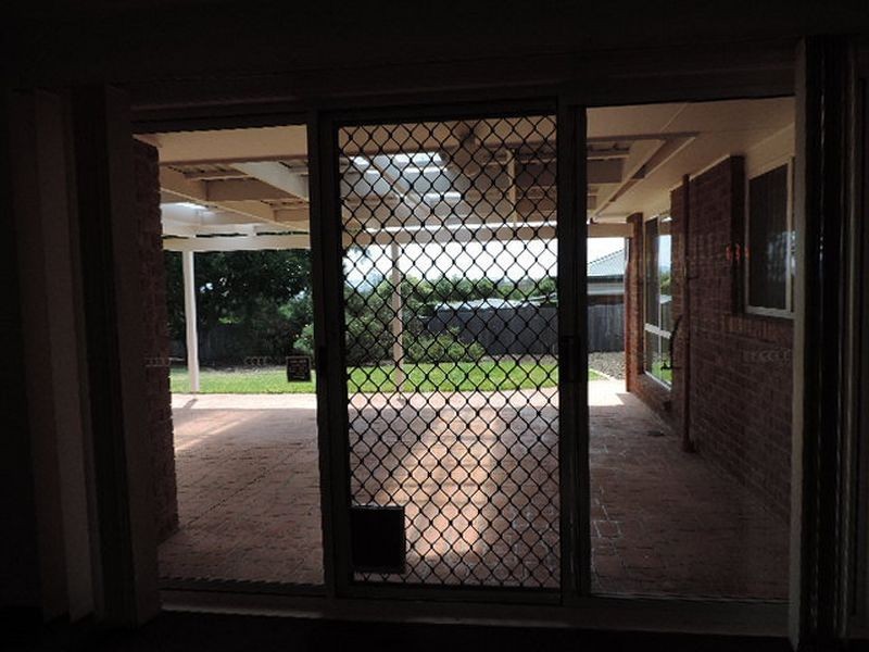 6 Wyena Court, Jerrabomberra NSW 2619