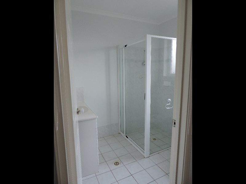 6 Wyena Court, Jerrabomberra NSW 2619