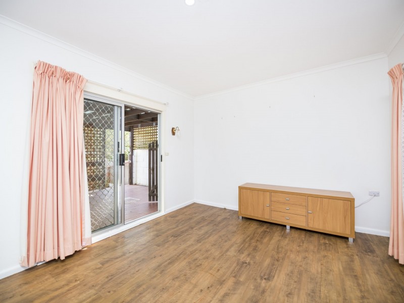 2/30 Booth Street, Queanbeyan NSW 2620