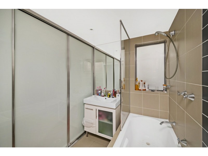 17B/17 Uriarra Road, Queanbeyan NSW 2620